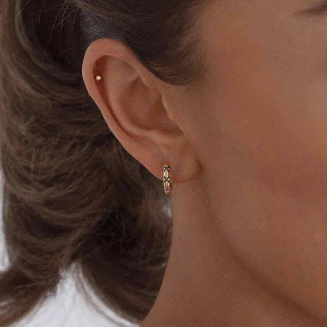 Product Name:
Stainless Steel 316 Bar Piercing with Colorful Zircon Stones – 10mm